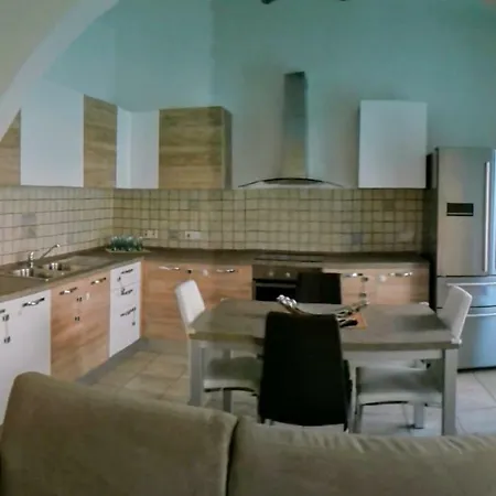 Terraced House * سليمة